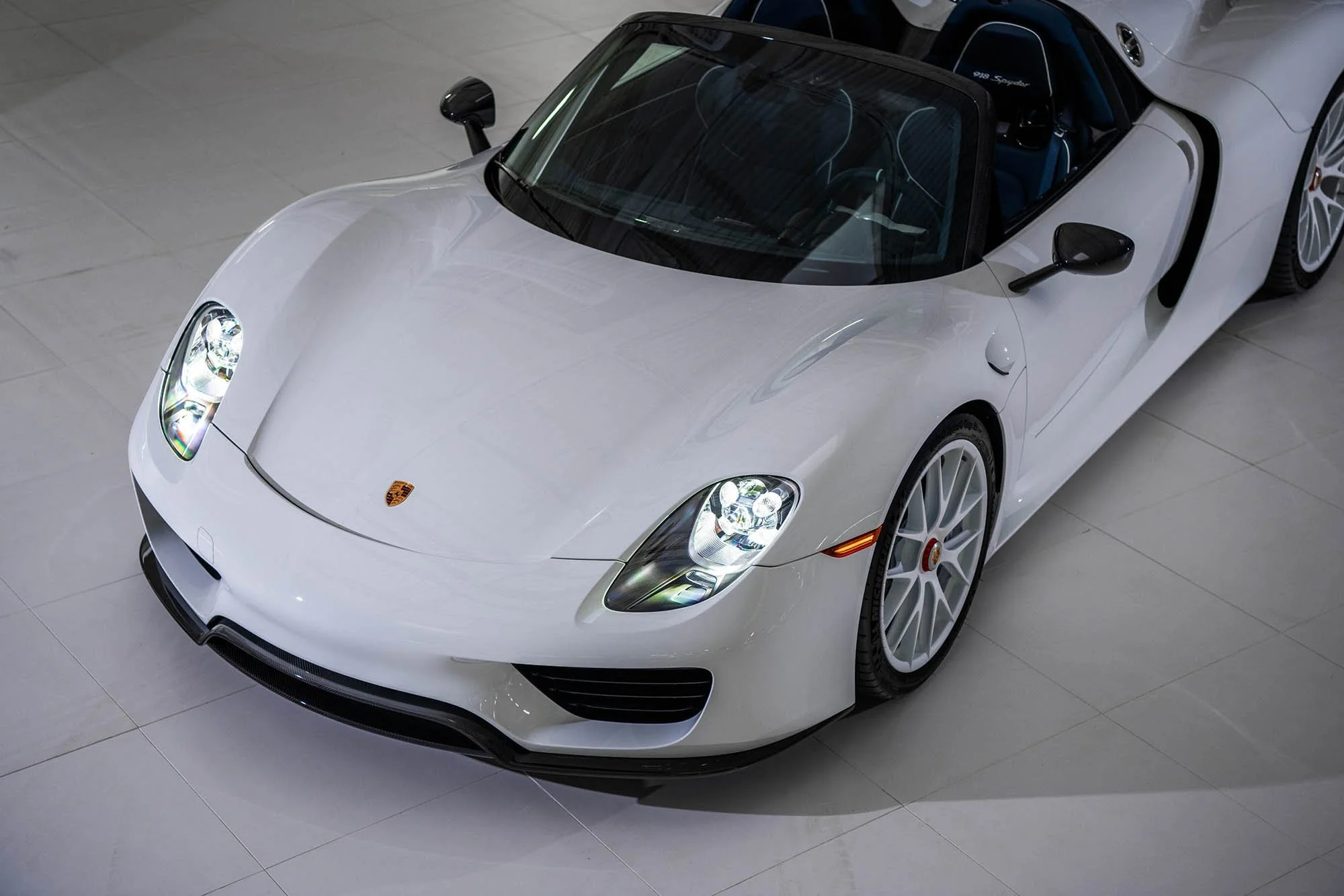 2015 Porsche 918 Weissach Spyder1405529